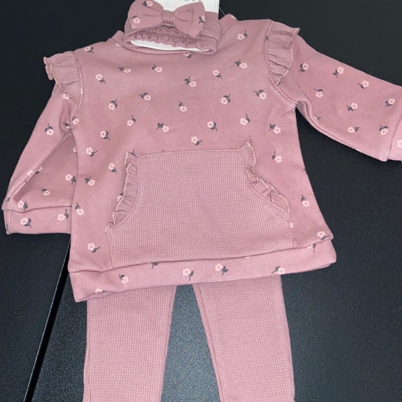 Nicole miller 6/9month set - Picture 2 of 5